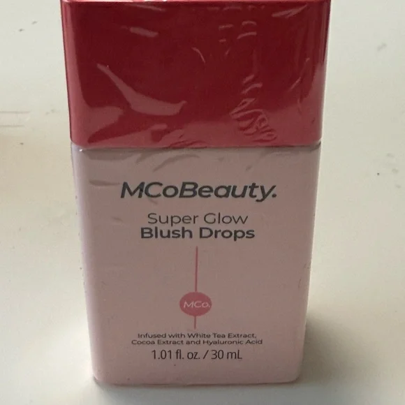 Mcobeauty makeup and fragrance bundle- blush  drops, translucent powder, #4 mist - Picture 3 of 5